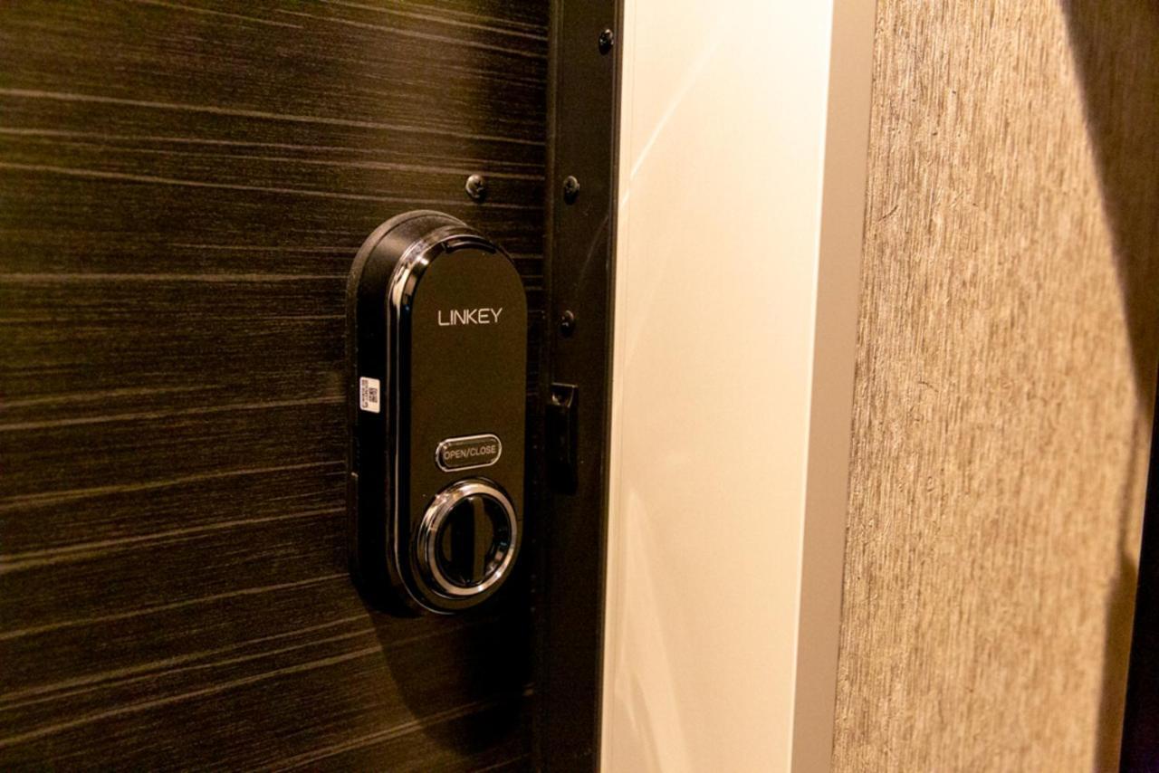 Grand Base Hiroshima Hikarimachi Aparthotel Bagian luar foto