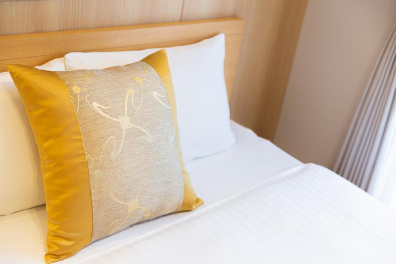Grand Base Hiroshima Hikarimachi Aparthotel Bagian luar foto